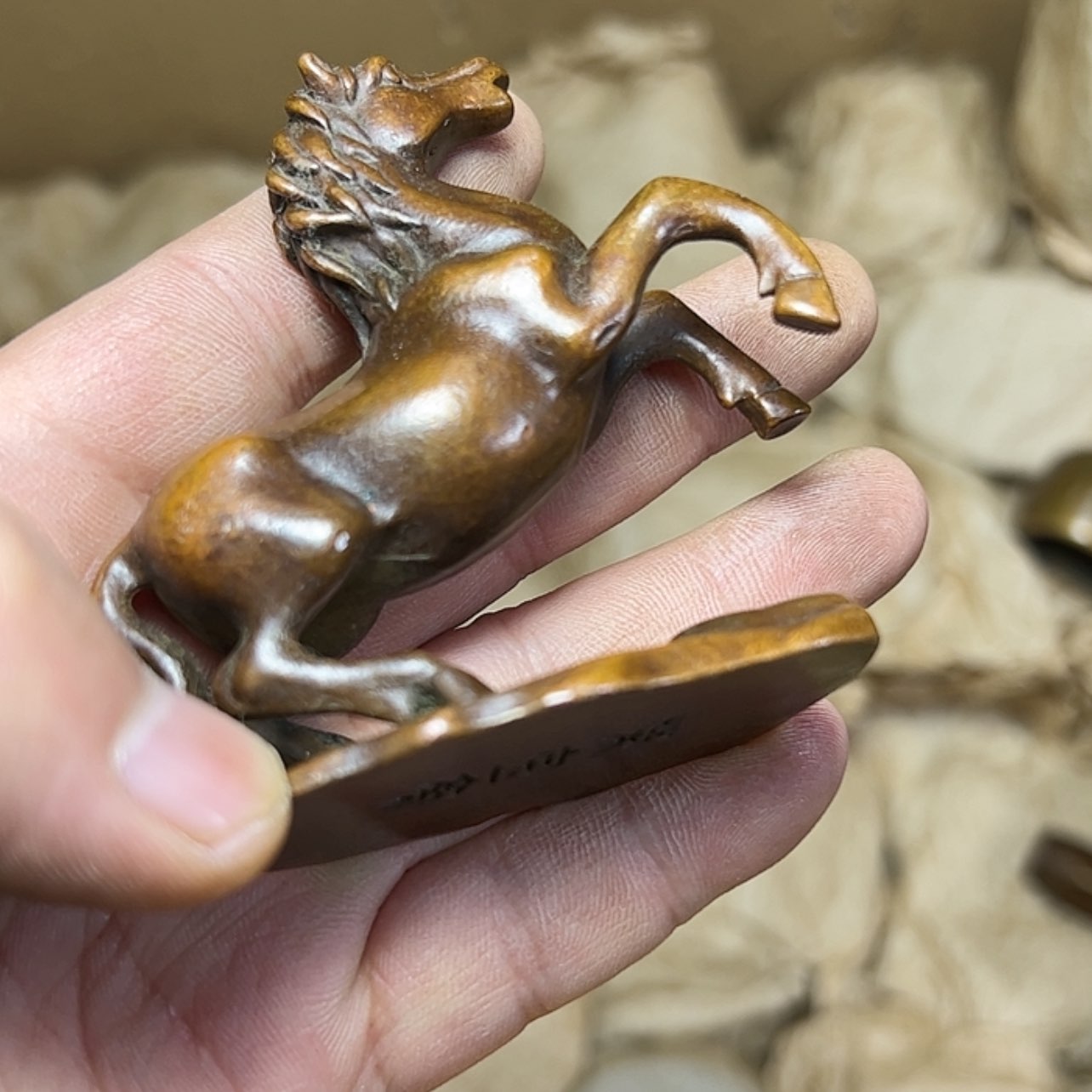 【闪购商品】爱****去铜材质客厅卧室书房摆件