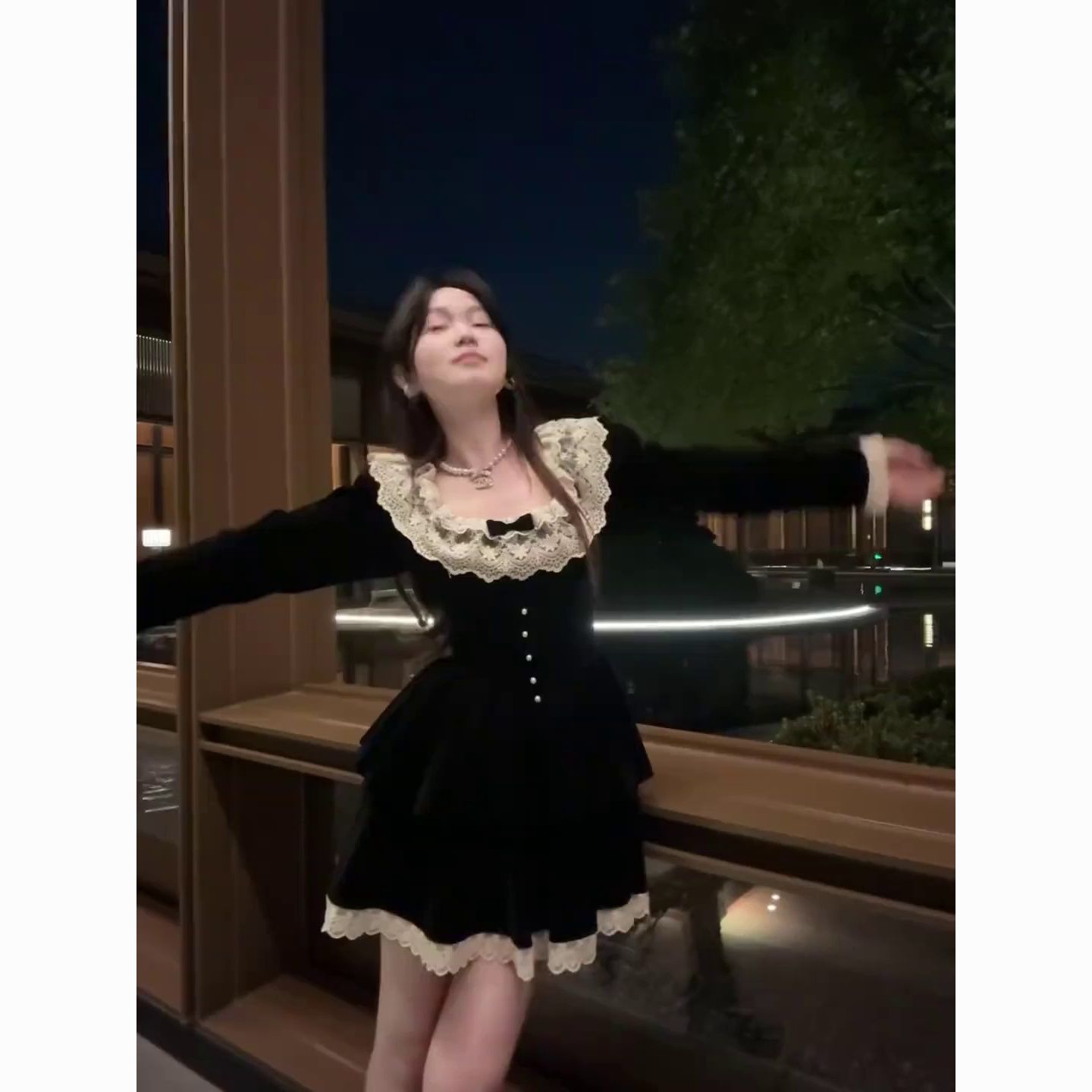 缪斯公主秋冬新款小众收腰设计感蕾丝花边连衣裙短裙生日裙子女潮