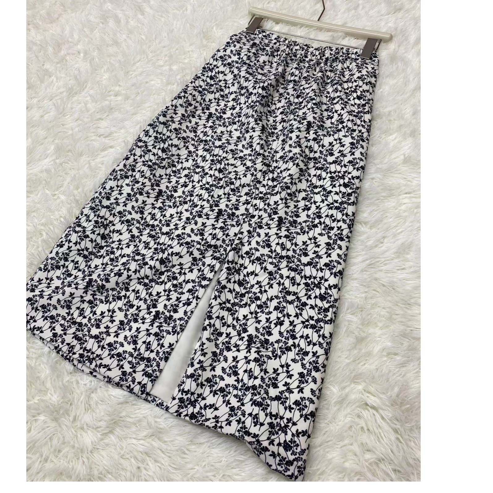 秋季碎花半身裙直筒裙显瘦百搭款大码半身裙