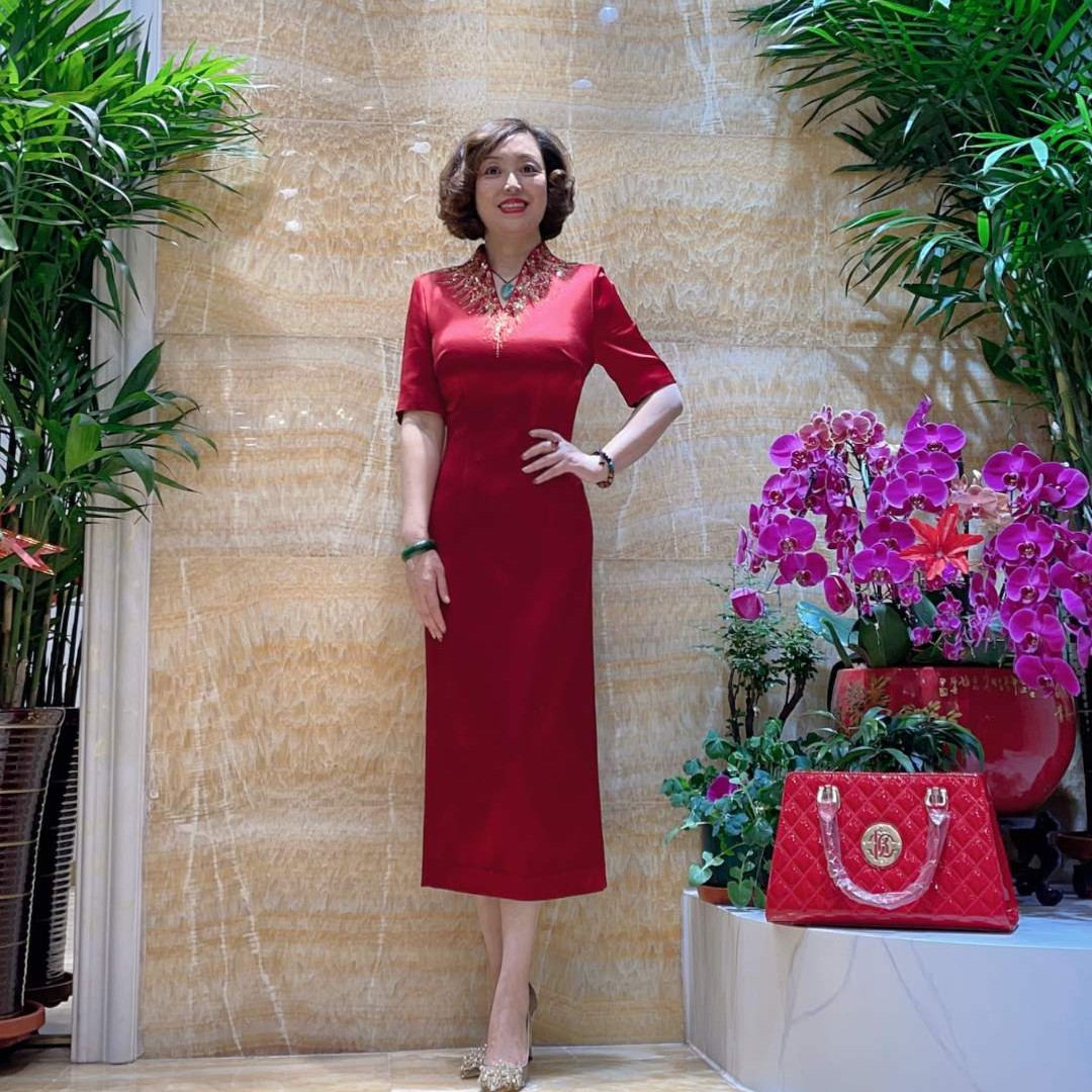六礼17827红红火火高端喜婆婆喜妈妈婚宴旗袍修身显瘦中长款