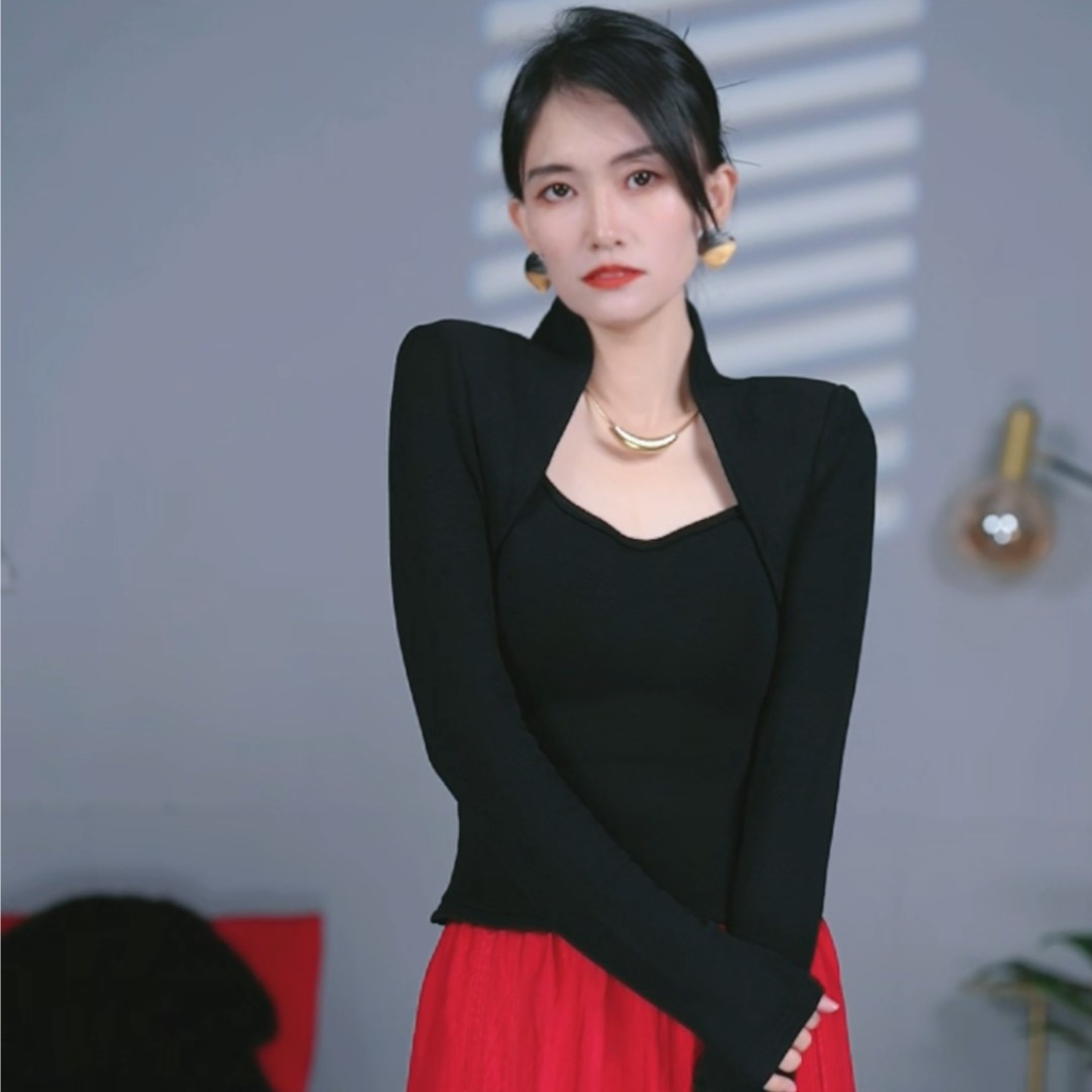 【歌百合】秋季新品收腰洋气显瘦时尚套头韩版设计感气质短款黑色