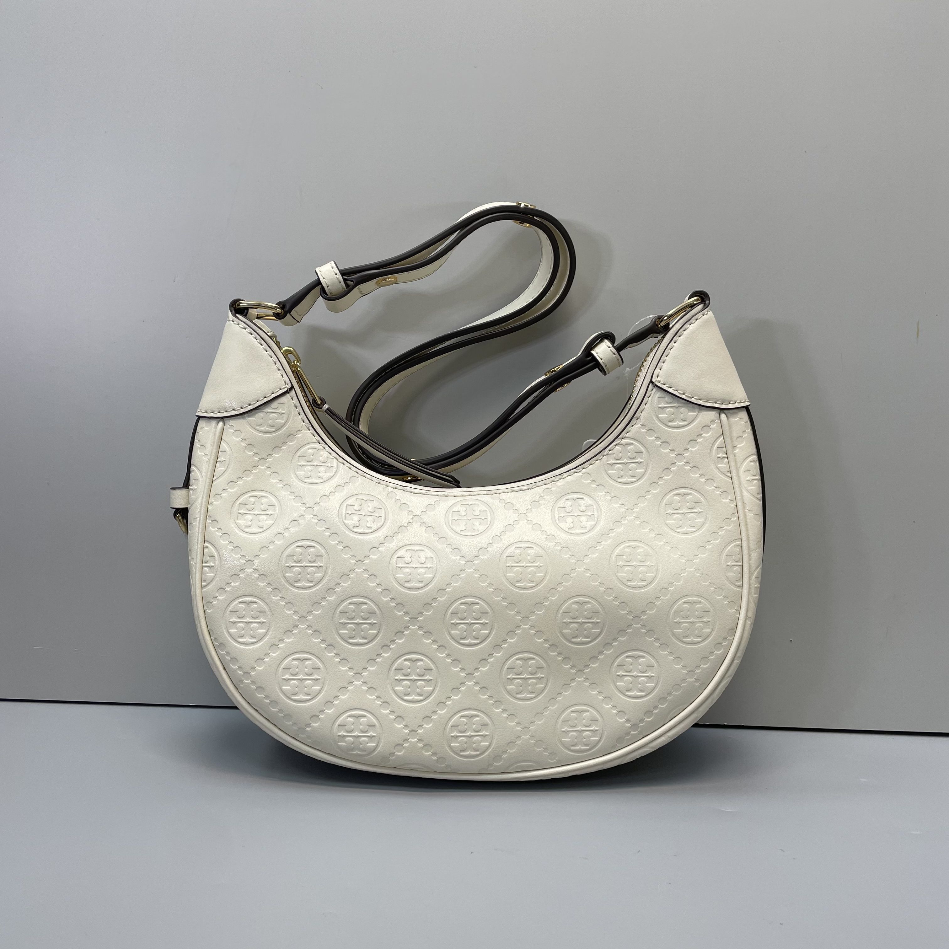 99新 TORY BURCH/汤丽柏琦  小林/T系列白色腋下包24*13*7cm