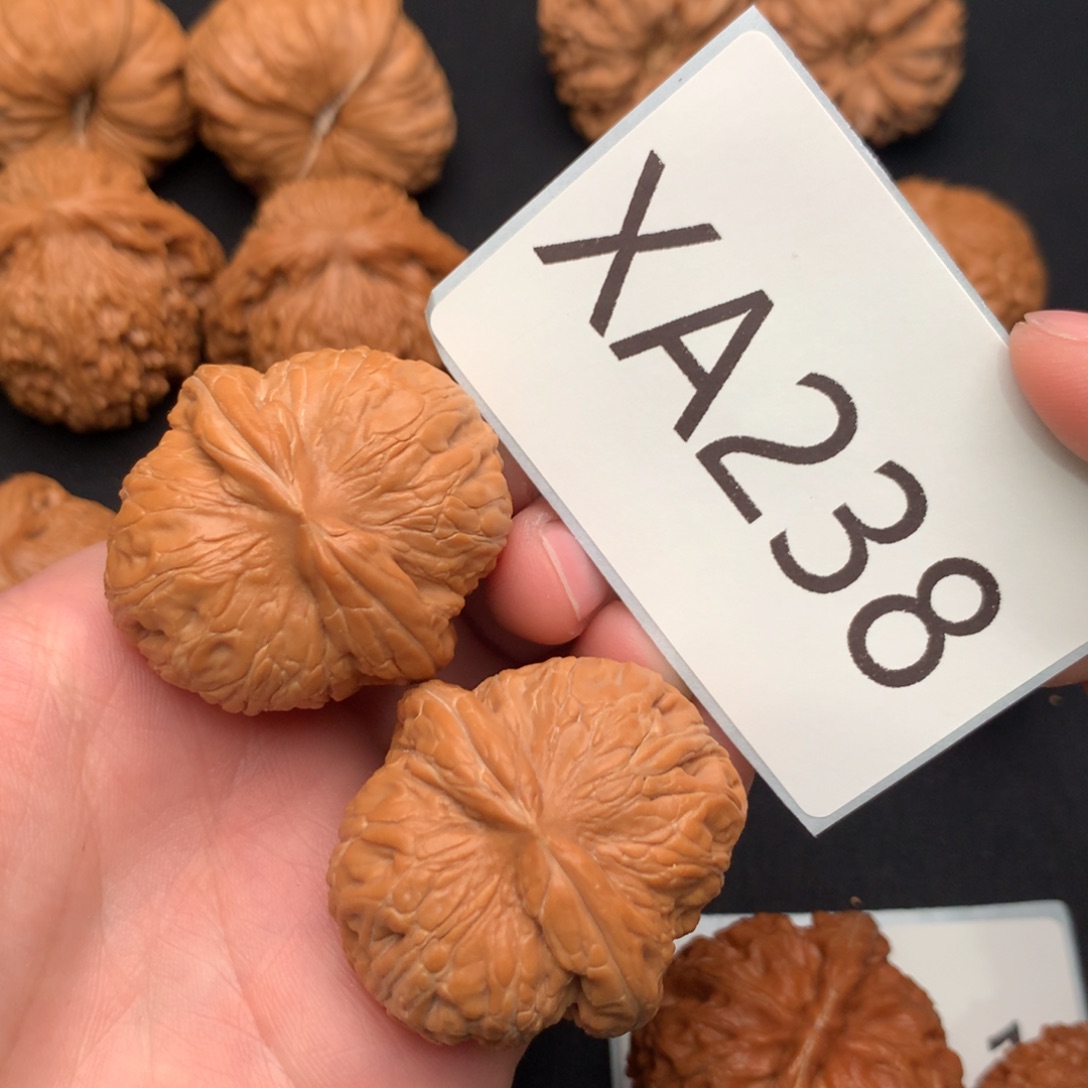 文玩核桃把件38元宝