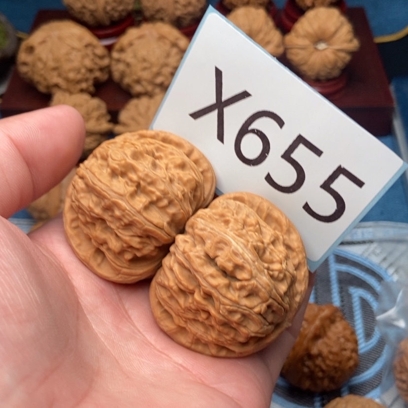 【闪购商品】文玩核桃把件43白