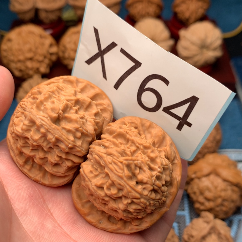 【闪购商品】文玩核桃把件43白