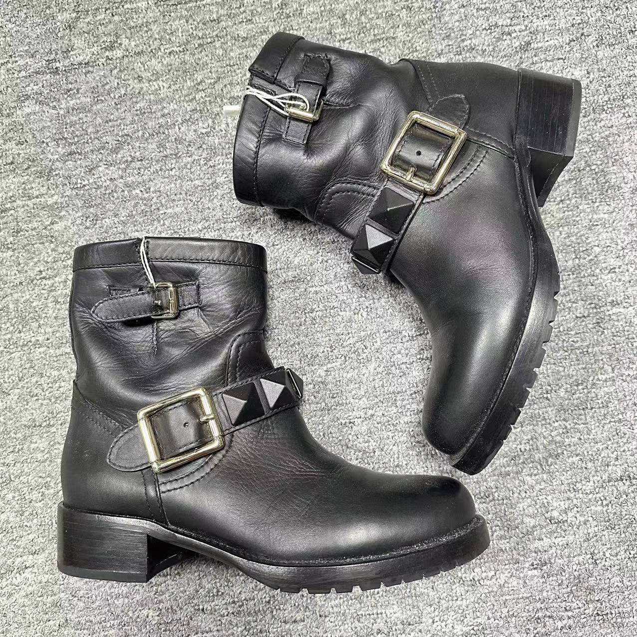 99新 Valentino/华伦天奴 36.5码/Seven/黑色金扣高跟短靴   1669