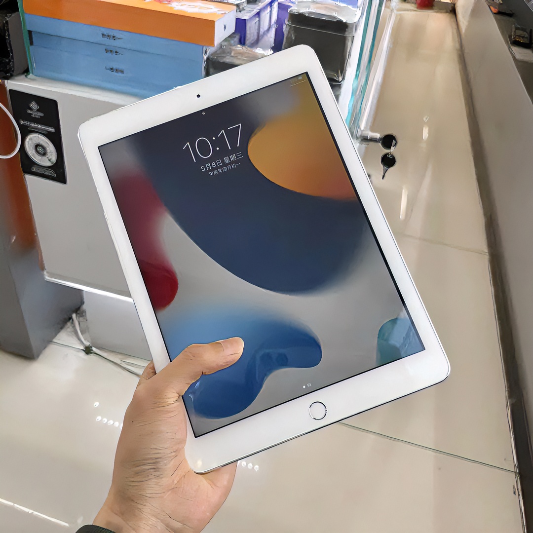 95新 Apple/苹果 8代 iPad娱乐绘画设计办公女生追剧指纹平板电脑