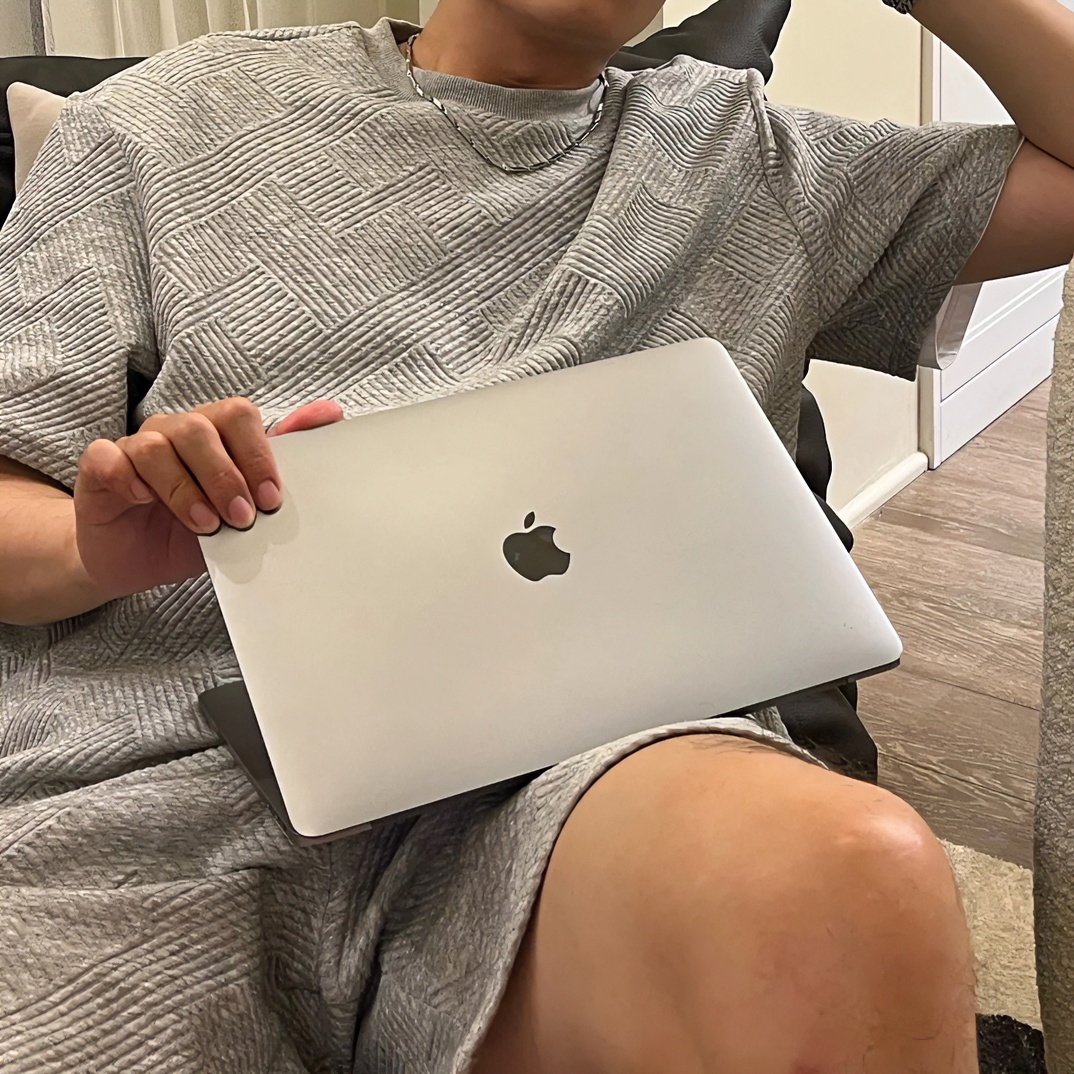 95新 Apple/苹果 笔记本电脑超薄MacBook pro女生商务办公设计air
