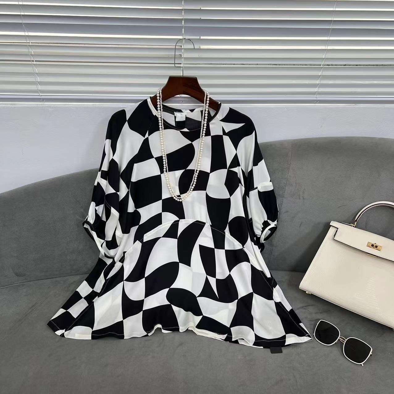 【花滿林】圆领泡泡袖黑白印花重磅桑蚕丝阔版上衣6365