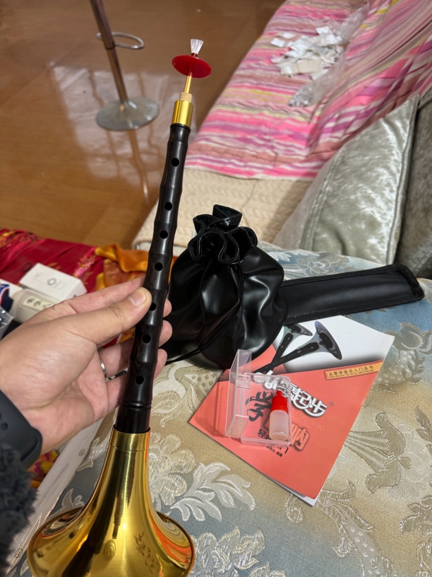 D调紫光檀唢呐全套，送教学视频和书，镀金碗，唢呐包，2个三道筋哨片