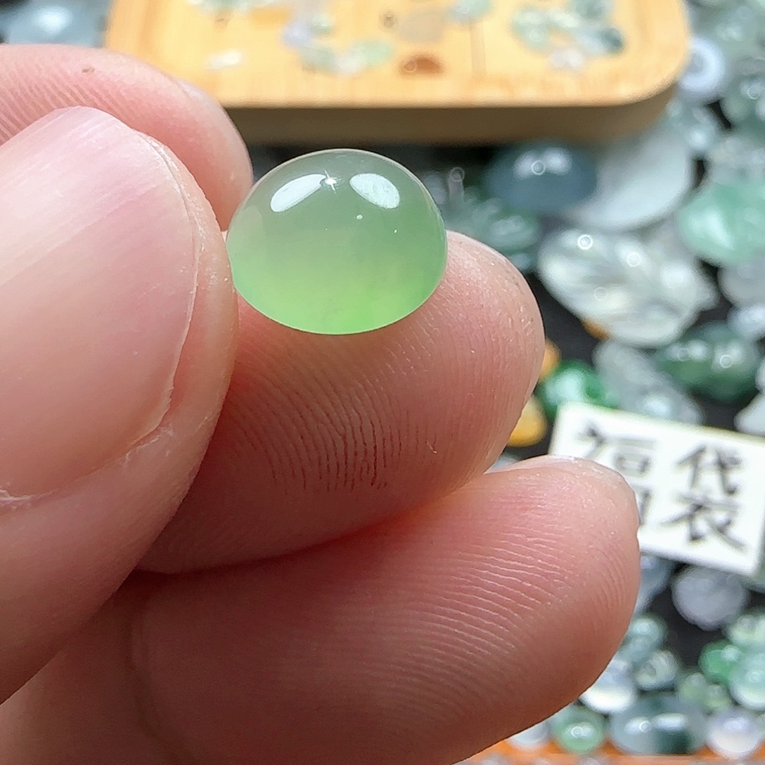定制翡翠未镶嵌翡翠