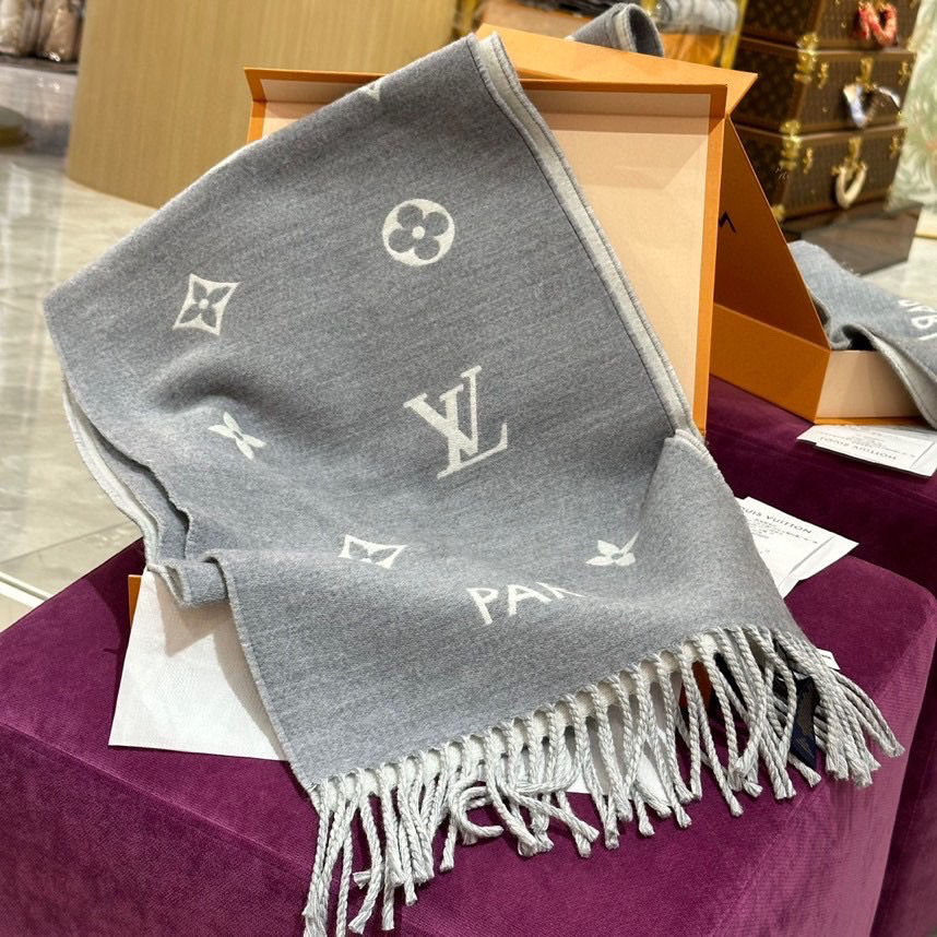 全新未使用 LouisVuitton/路易威登 2410831 灰色羊毛围巾