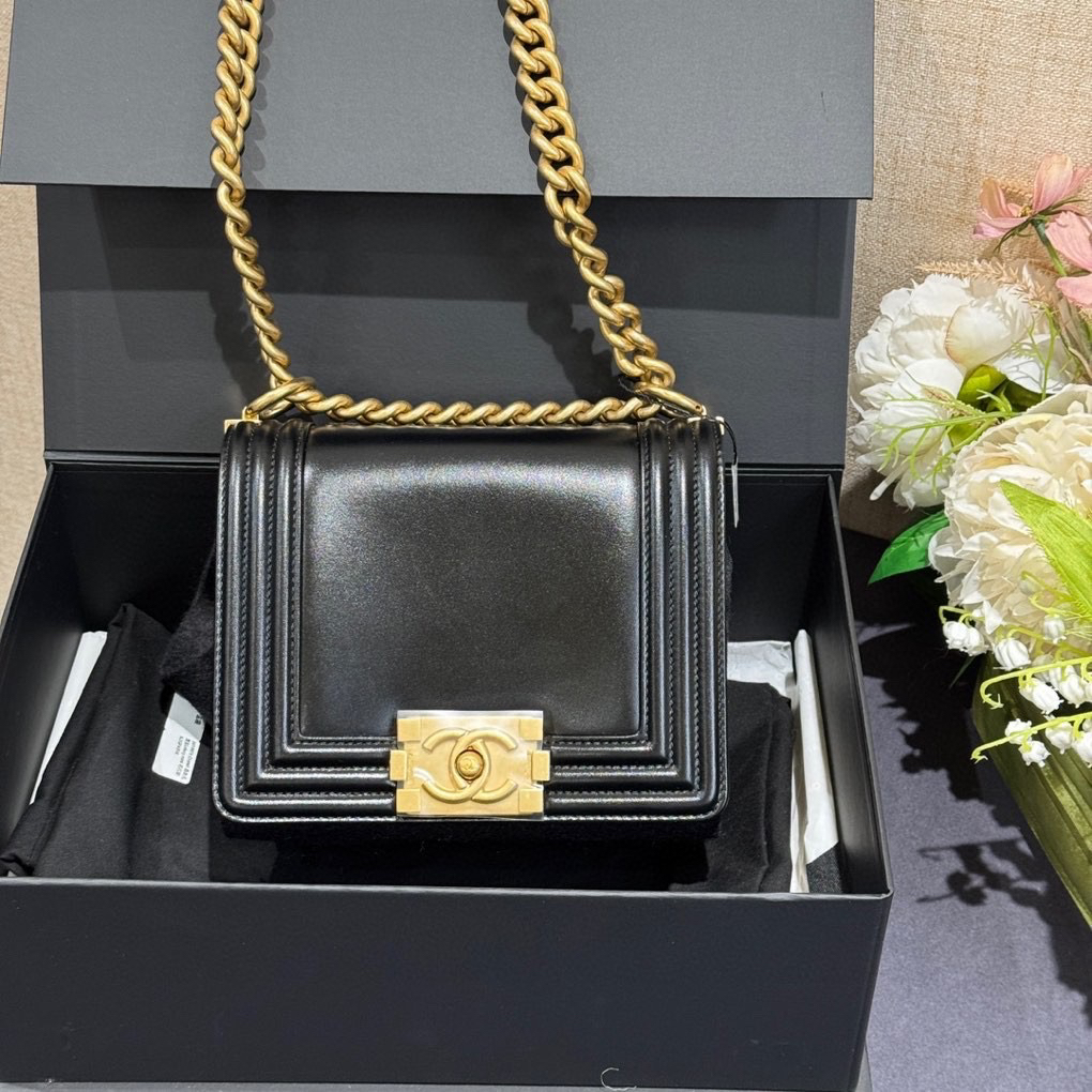 99新 Chanel/香奈儿 黑金mini Leboy 光面小方包 芯