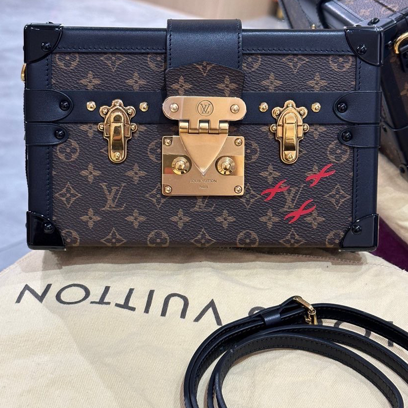 99新 LouisVuitton/路易威登 2310698 老花拼黑硬盒子斜挎包 17