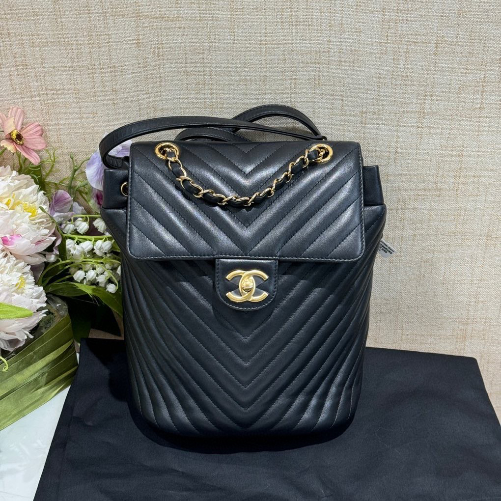 99新 Chanel/香奈儿 黑金V纹双肩包 23开 