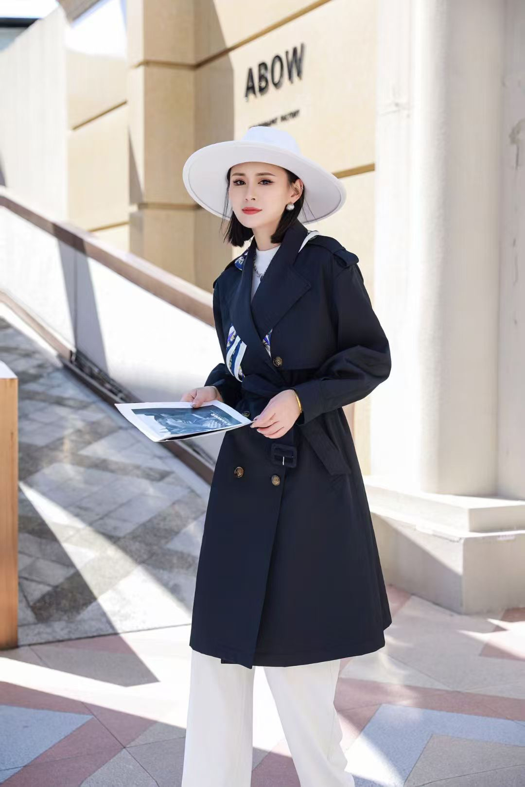 新款高端精致双排扣大牌风衣89569