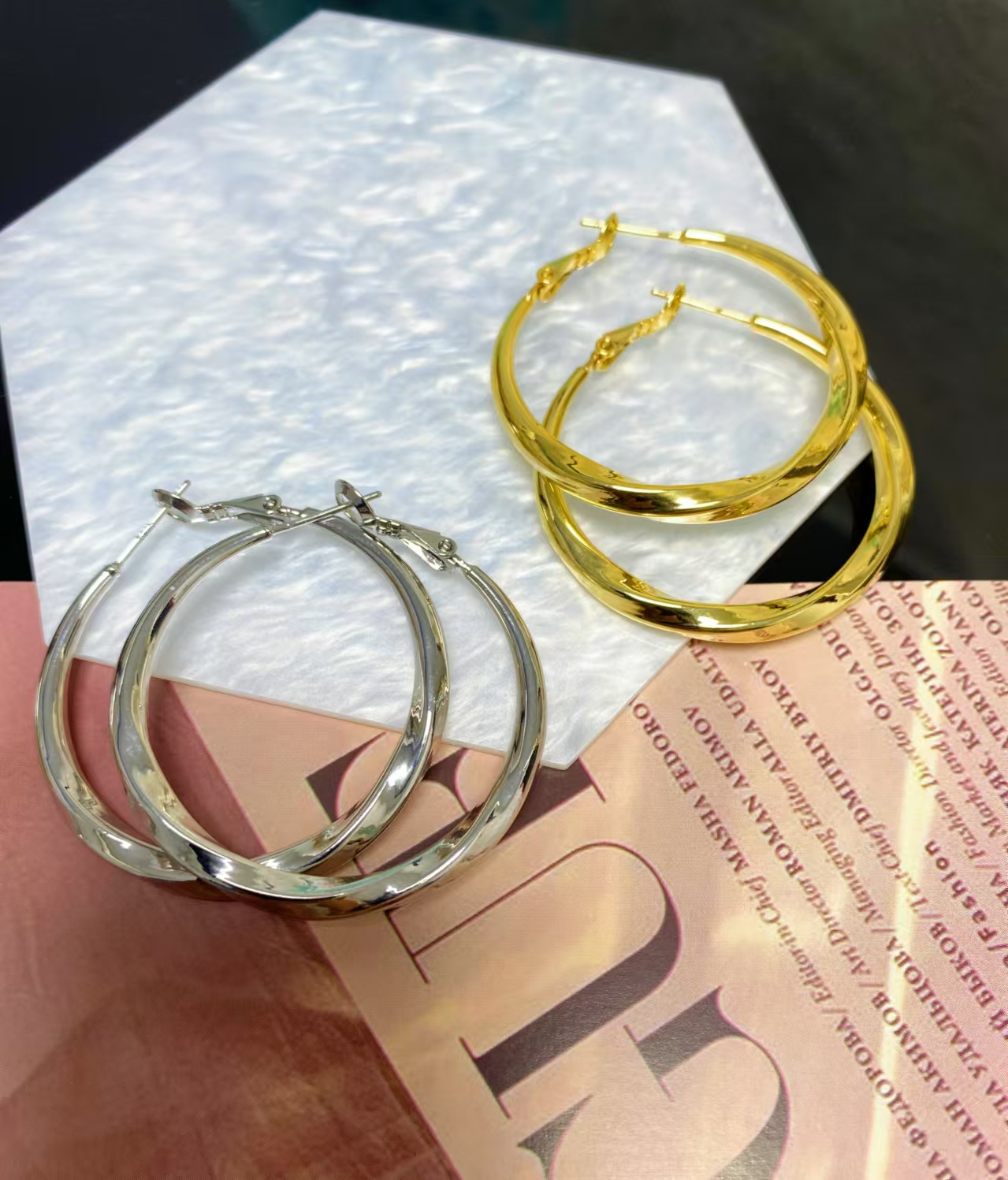 铜合金耳饰 a636秦岚同款大麻花高级感轻奢平替好物百搭耳饰