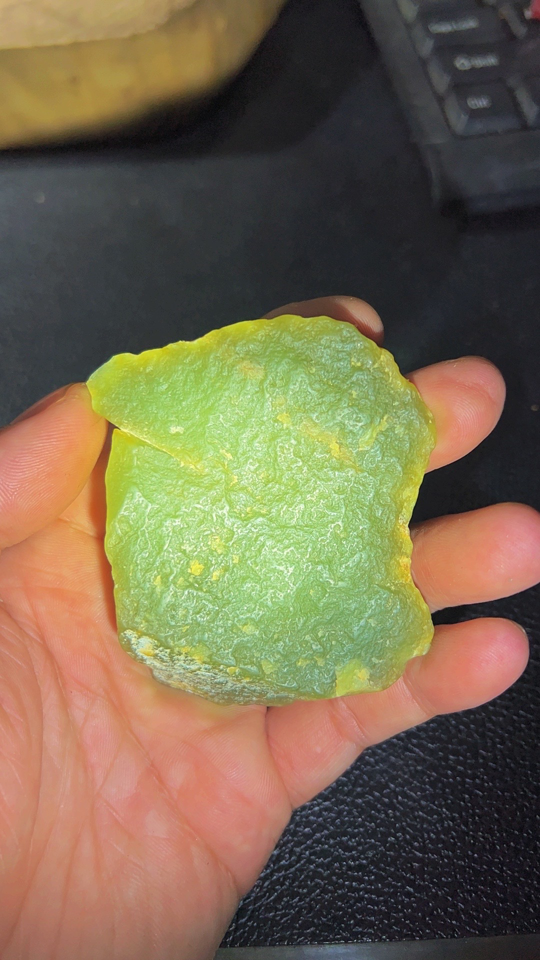 析木河磨玉颜色好