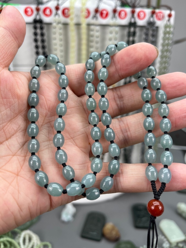 精美翡翠蓝水卡7毫米左右米粒形清新时尚百搭冰透珠链打结款