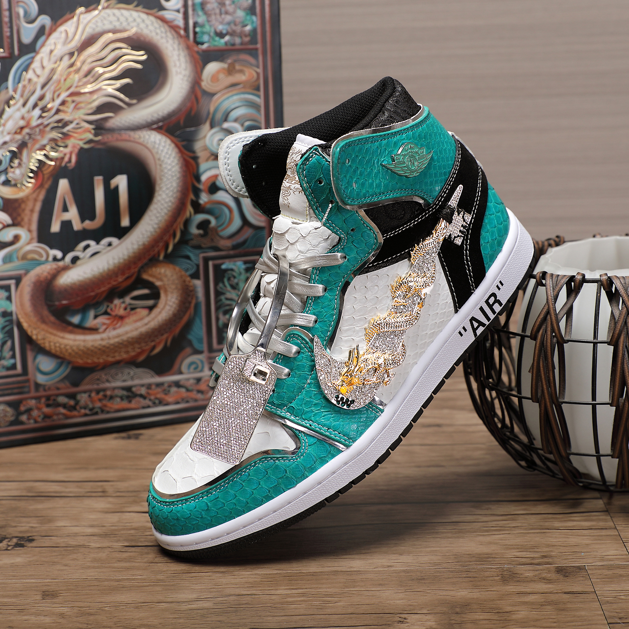 NIKEAJ1龙年限定绿金龙限量发售黄金真钻石潮独享【定制球鞋】