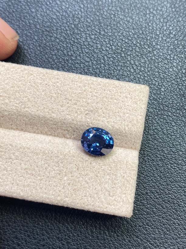 天然蓝尖晶石2.02ct全净