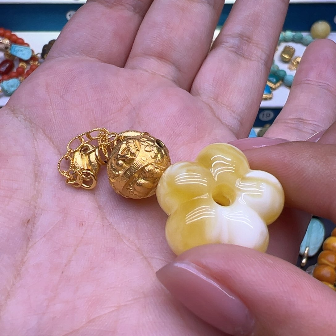 琥珀裸石未镶嵌?***江配件