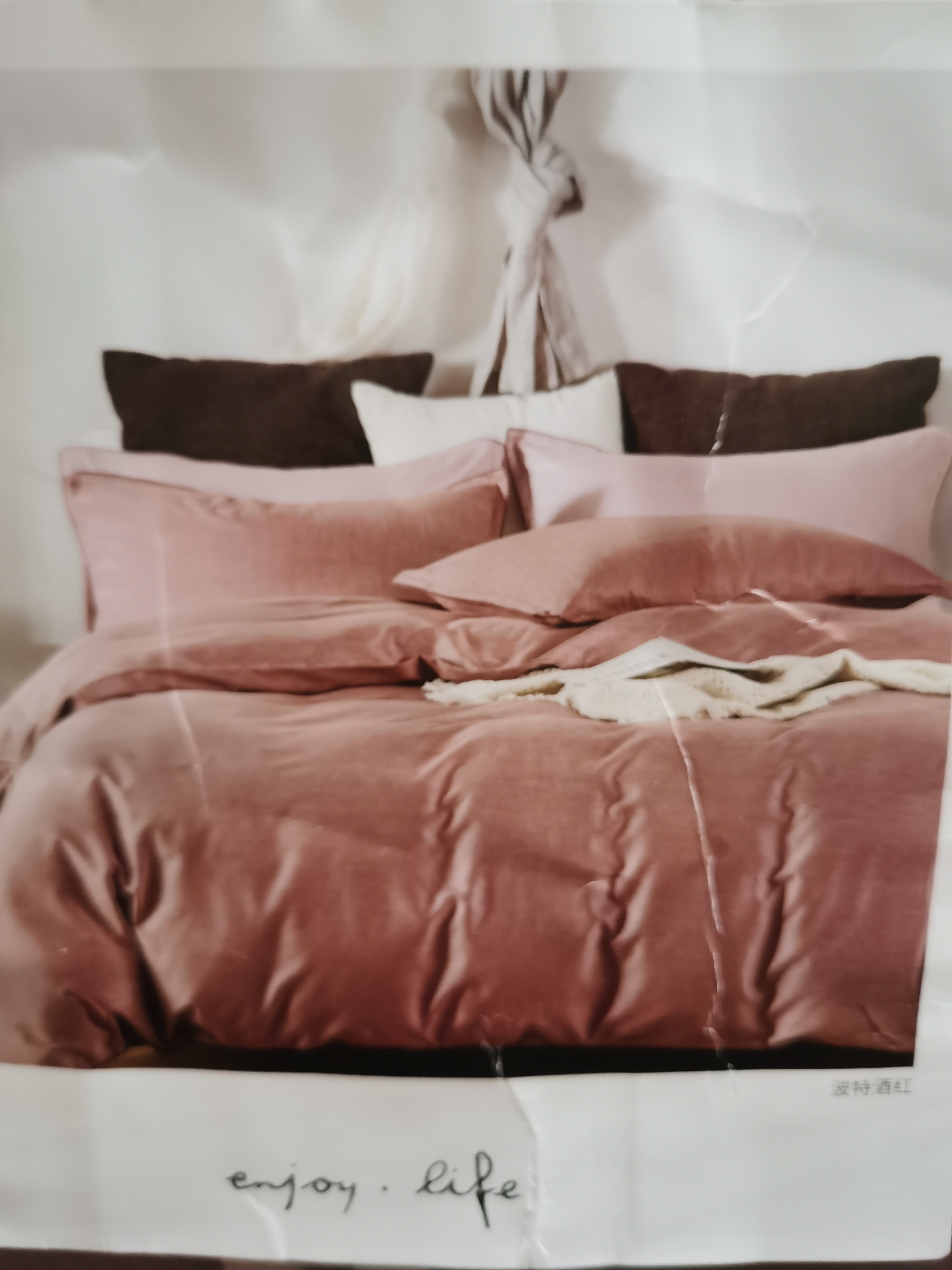 波特香红：柔软舒适，透气性好，丝一般柔软，丝滑