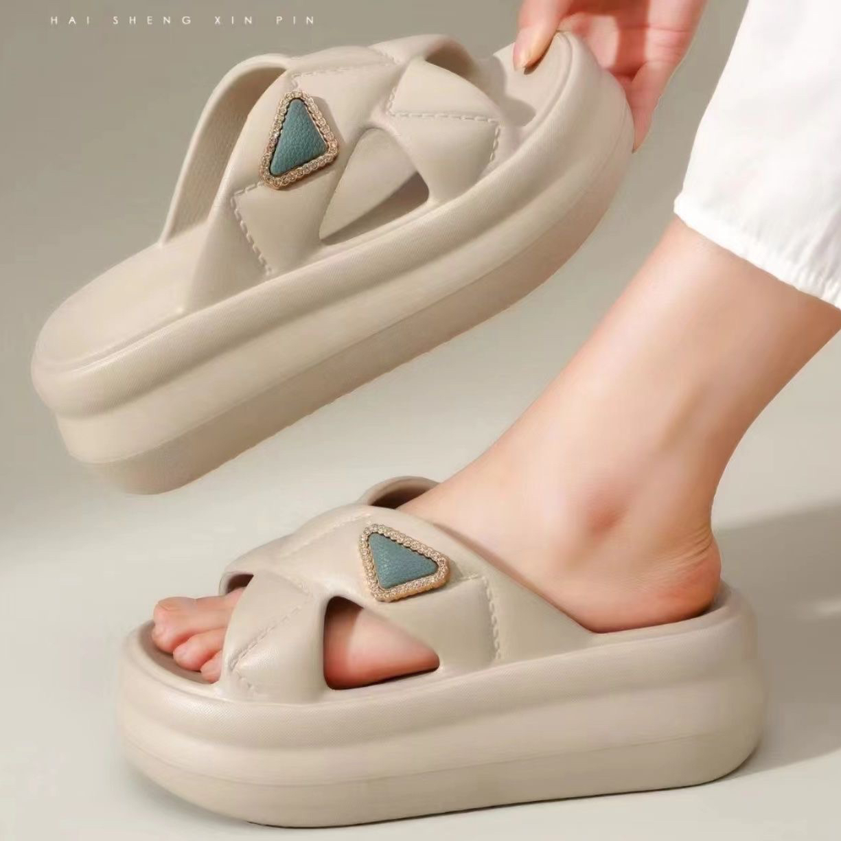 女士一字拖厚底防滑凉拖鞋踩屎感小个子高跟外穿软底舒适休闲拖鞋