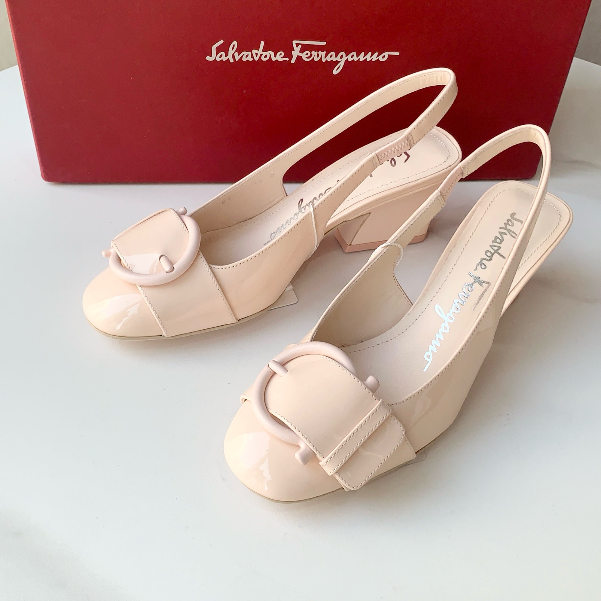 全新未使用 FERRAGAMO/菲拉格慕 安洁利严选/XK0109227 平底鞋