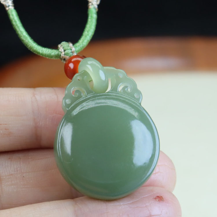 天然和田玉平安无事牌环环相扣湖水绿面包吊坠简约玉佩男女款挂件