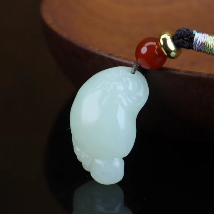 新疆天然和田玉白玉知足常乐吊坠双面精雕精品玉石小脚丫挂件