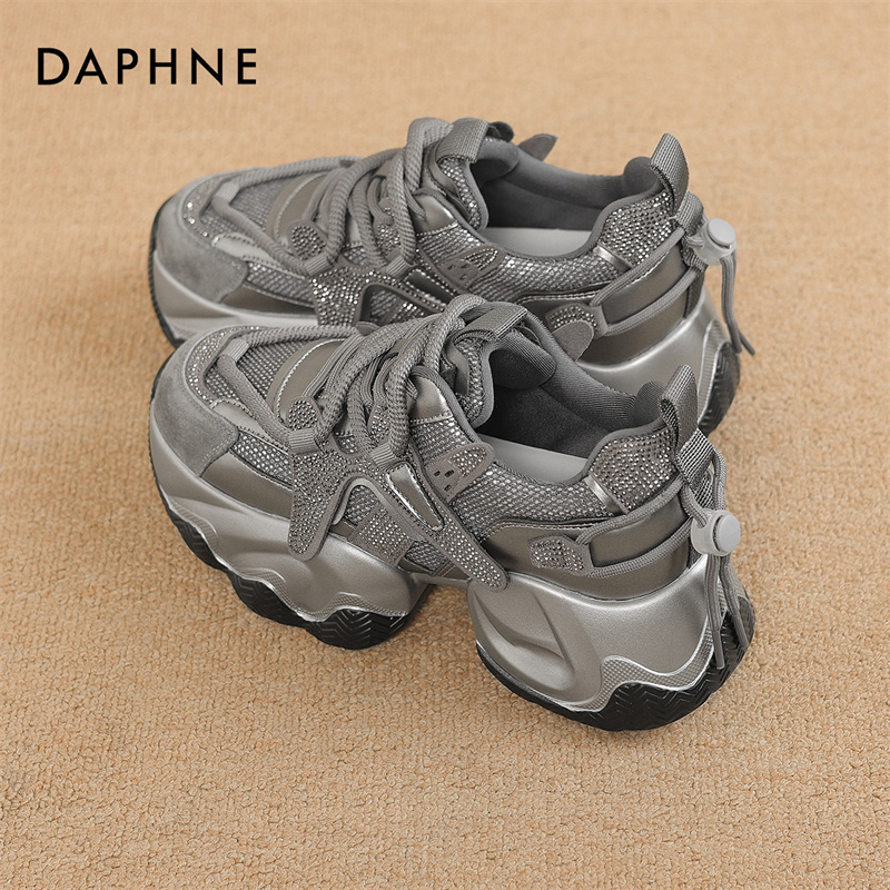 达芙妮灰色老爹鞋女2025新款冬季加绒保暖运动鞋小个子厚底宋茜代