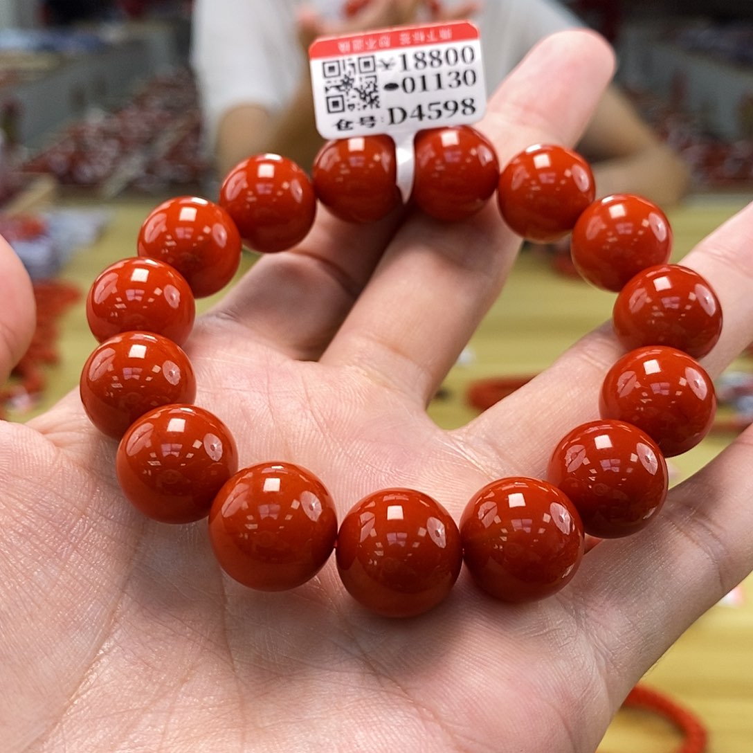 诚信经营支持年退换 保山南红（云端）圆珠14mm+   多样性发一