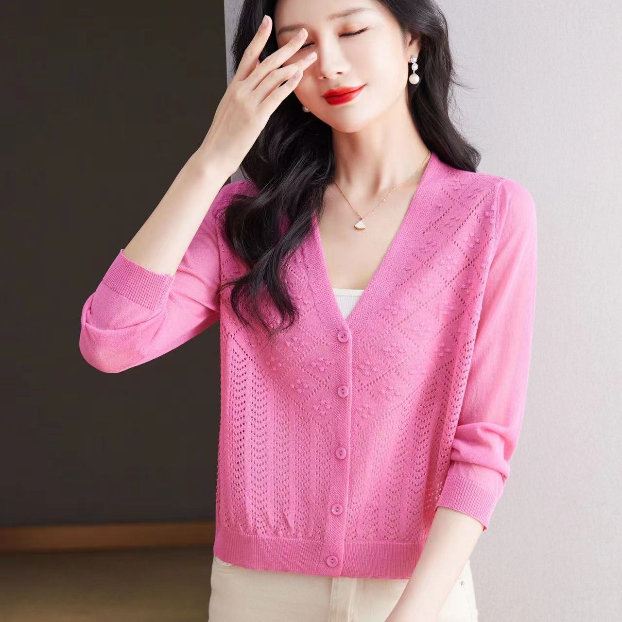 洋气冰丝新款针织外套防晒衣外搭镂空夏季发言披肩开衫空调上衣