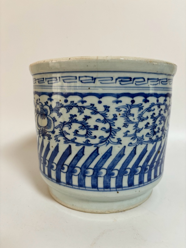 老物件缠枝古瓷香炉