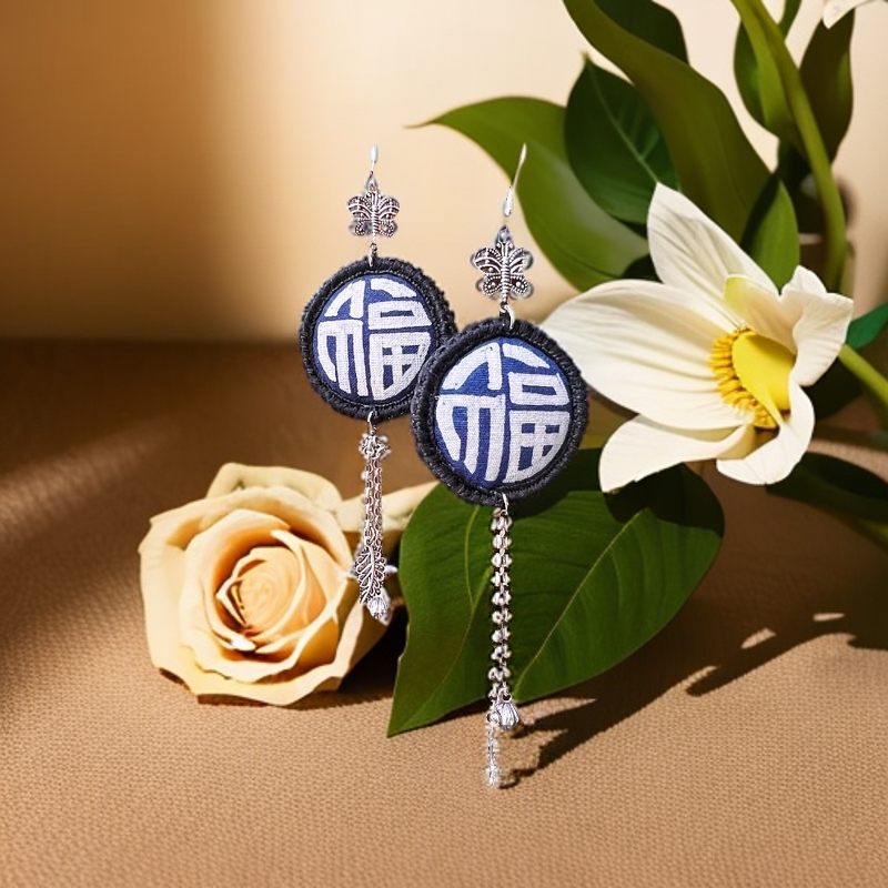 铜合金布艺耳饰 复古名族风手工刺绣耳环时尚布艺耳饰