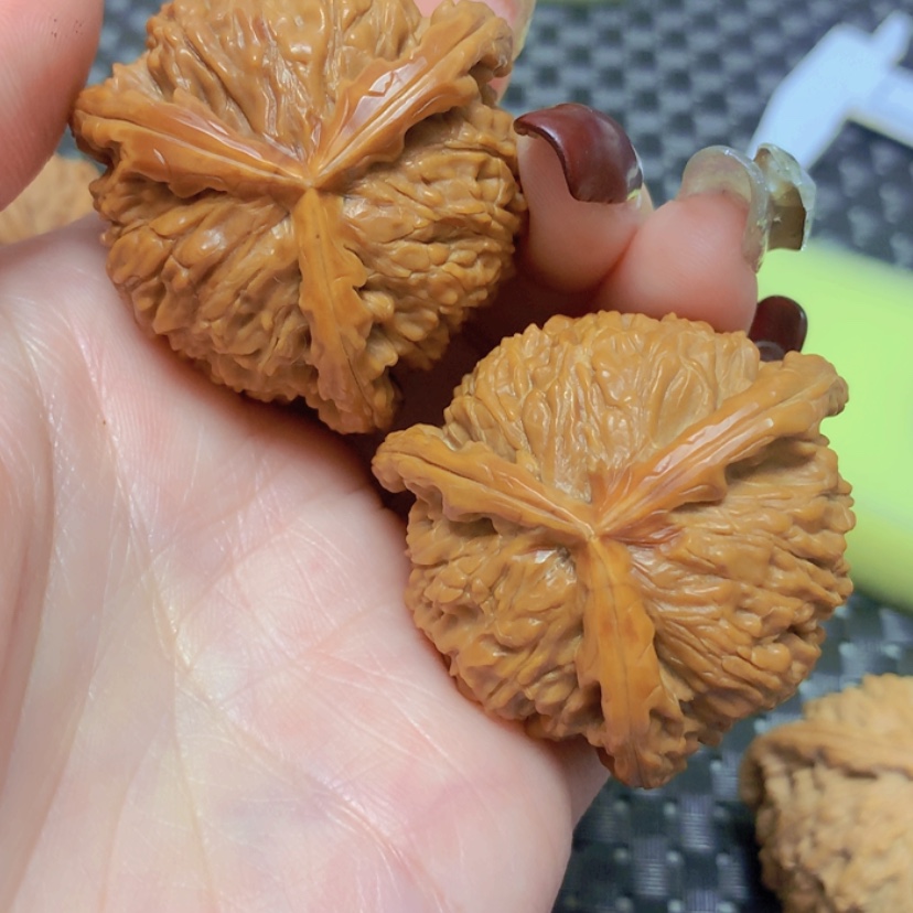 【闪购商品】核桃核雕顺**贝