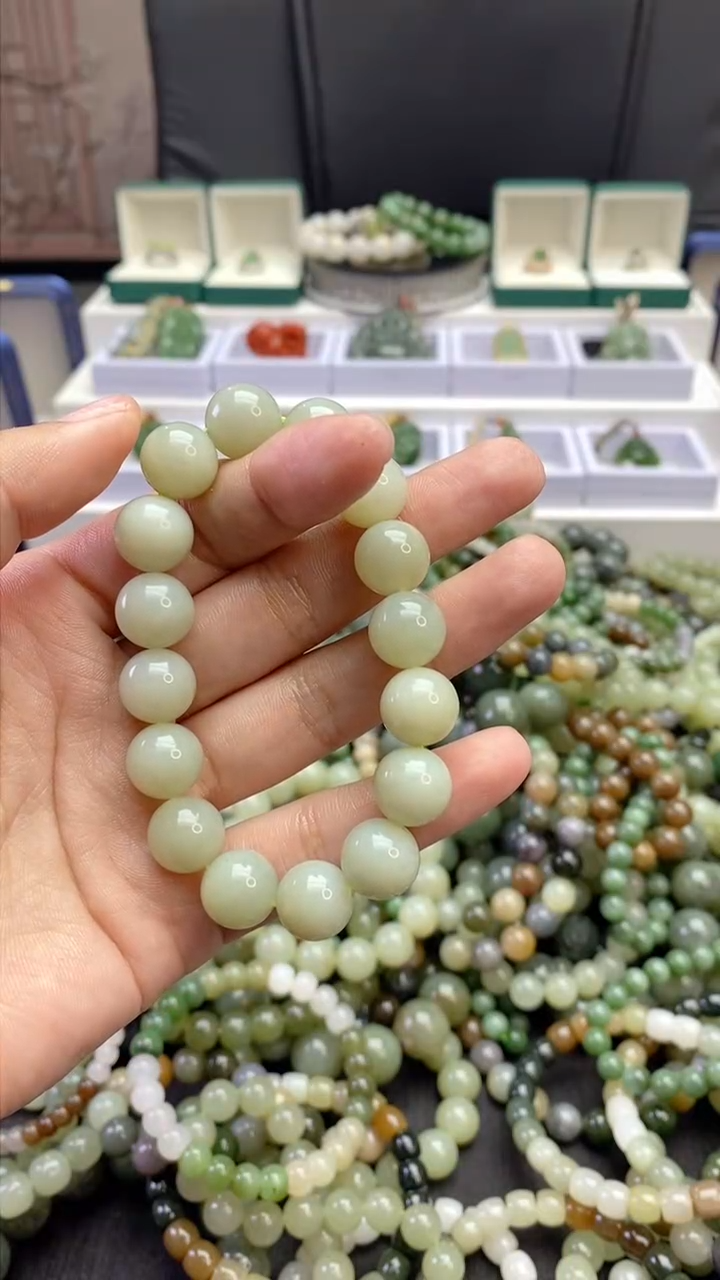 【闪购商品】和田玉手串未镶嵌多样性发货，拍一发一