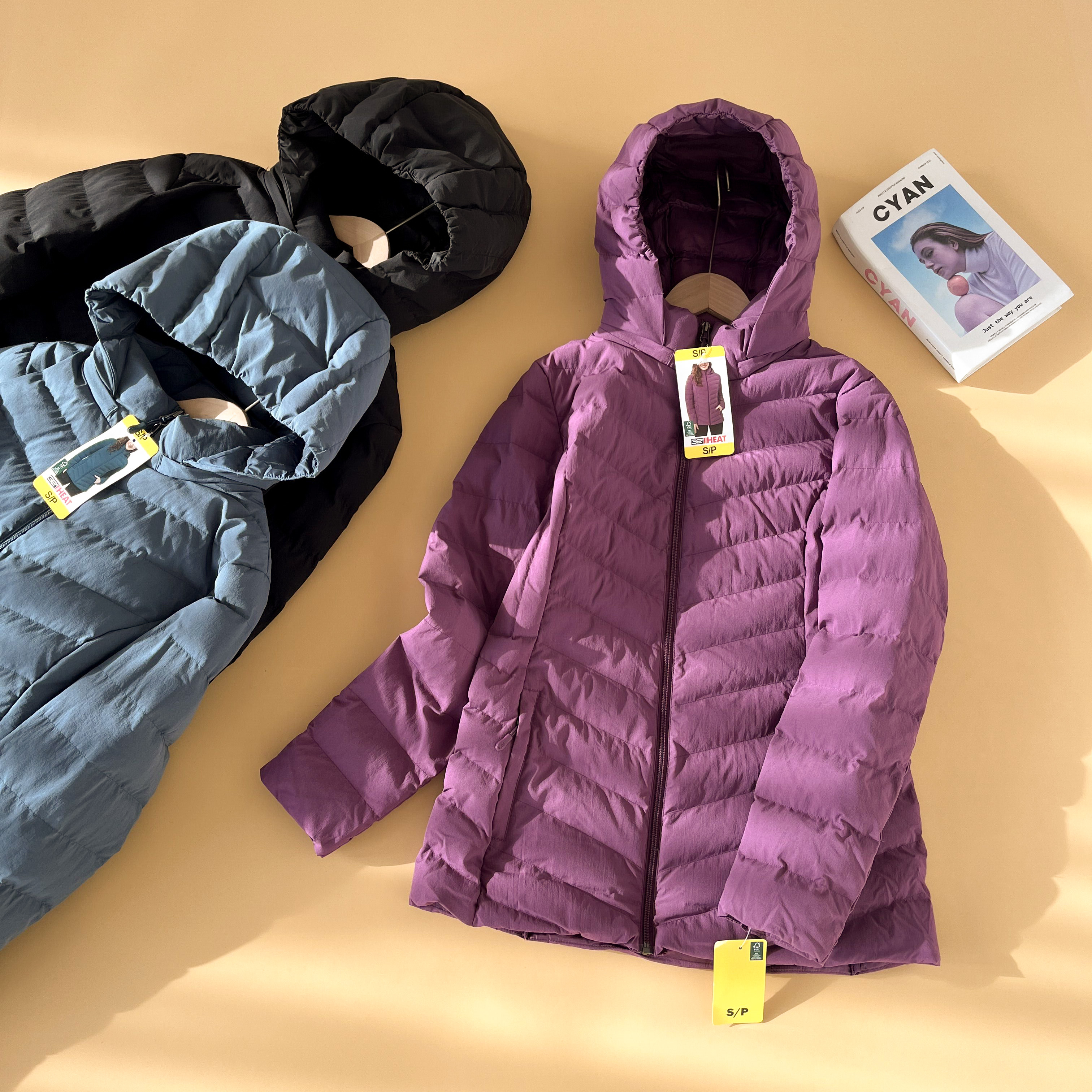 秋冬季连帽收腰纯色拉链门襟新款棉衣女棉服外套