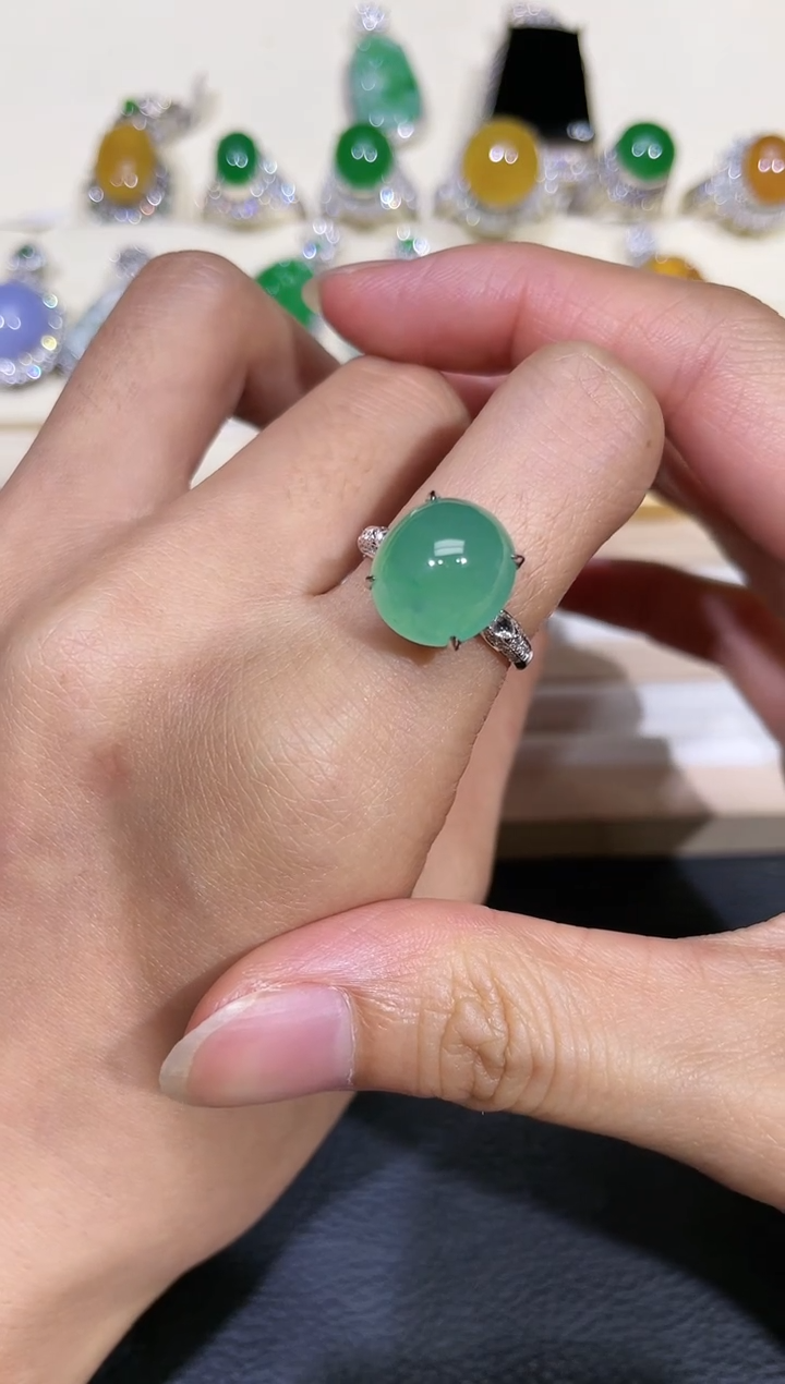 【闪购商品】定制翡翠18K金镶嵌戒指