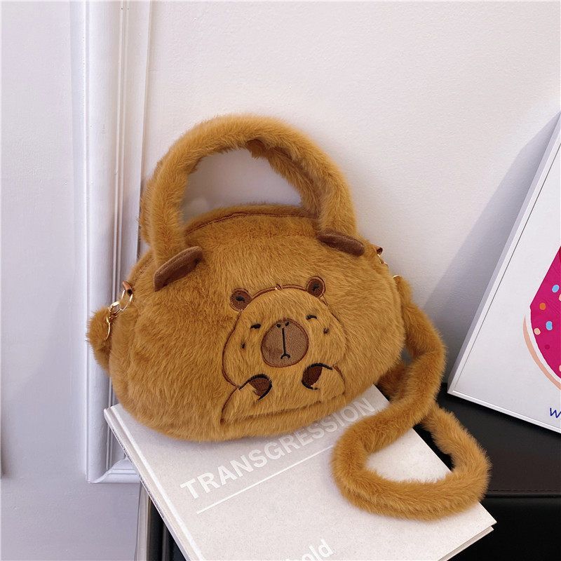 超萌手提包女卡皮巴拉水豚毛绒玩具公仔休闲玩具包斜挎包礼物工厂