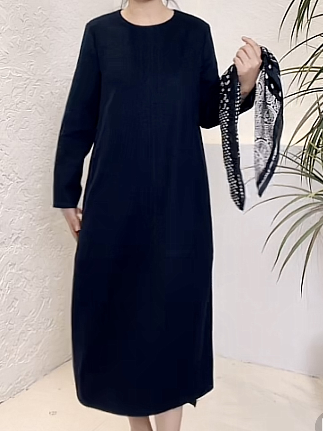 A0121藏蓝色深咖色圆领宽松针织羊毛连衣裙