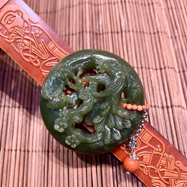 和田玉精品有凤来仪手牌