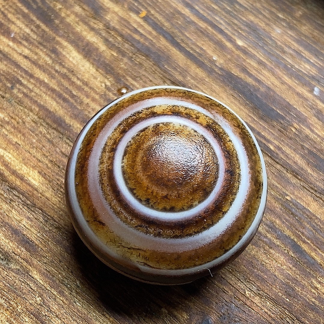 天然缠丝玛瑙羊板眼吊坠挂件