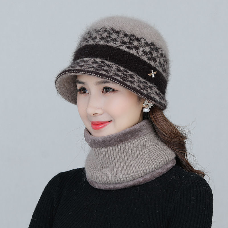 卡其色帽子女中老年妈妈秋冬老年人奶奶兔毛帽冬天围巾一体两件套