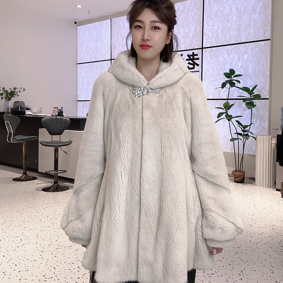 LP9108时尚女装时尚冬季外套大衣气质设计师女士女款连帽水貂貂皮