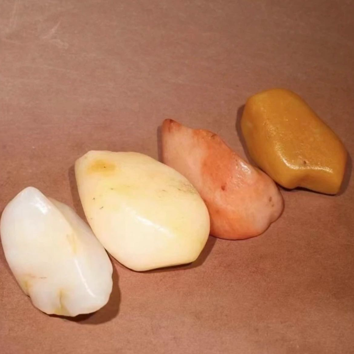 新疆戈壁三彩 盆景石 奇石