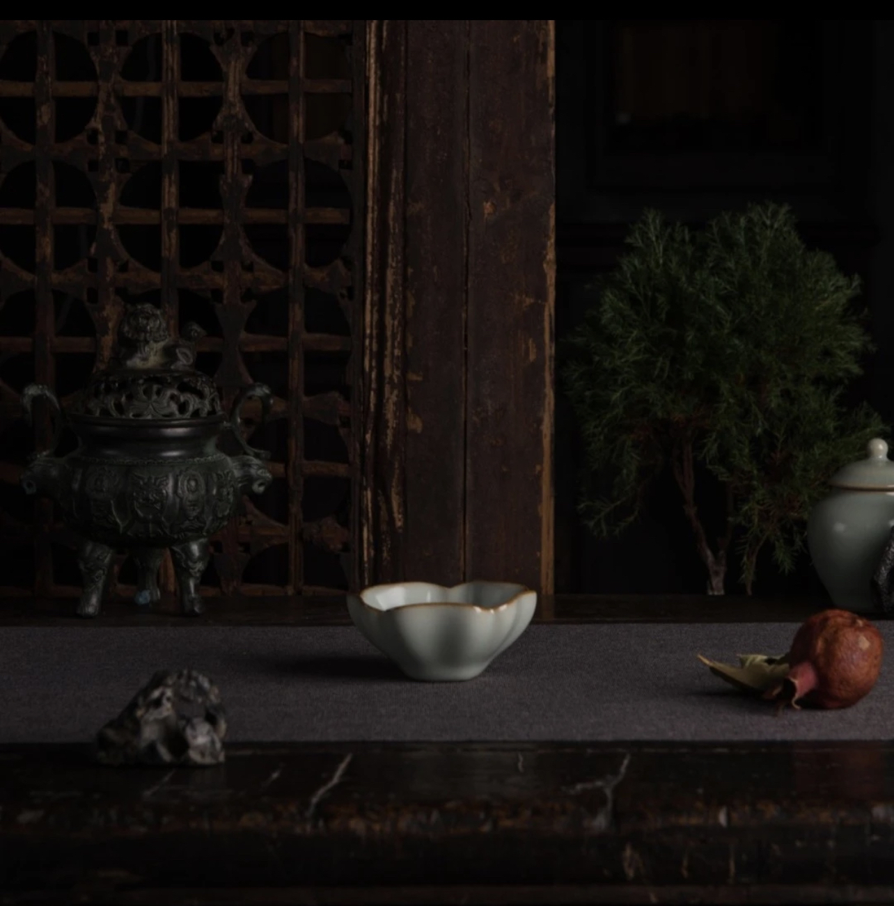 问鼎天青老款紫金釉葵花杯