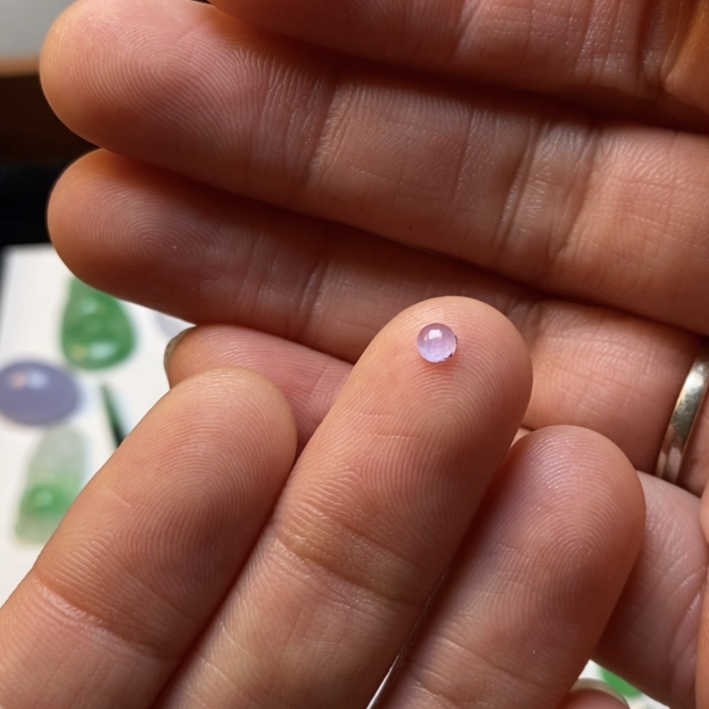 缅甸翡翠紫蛋面冰种时尚