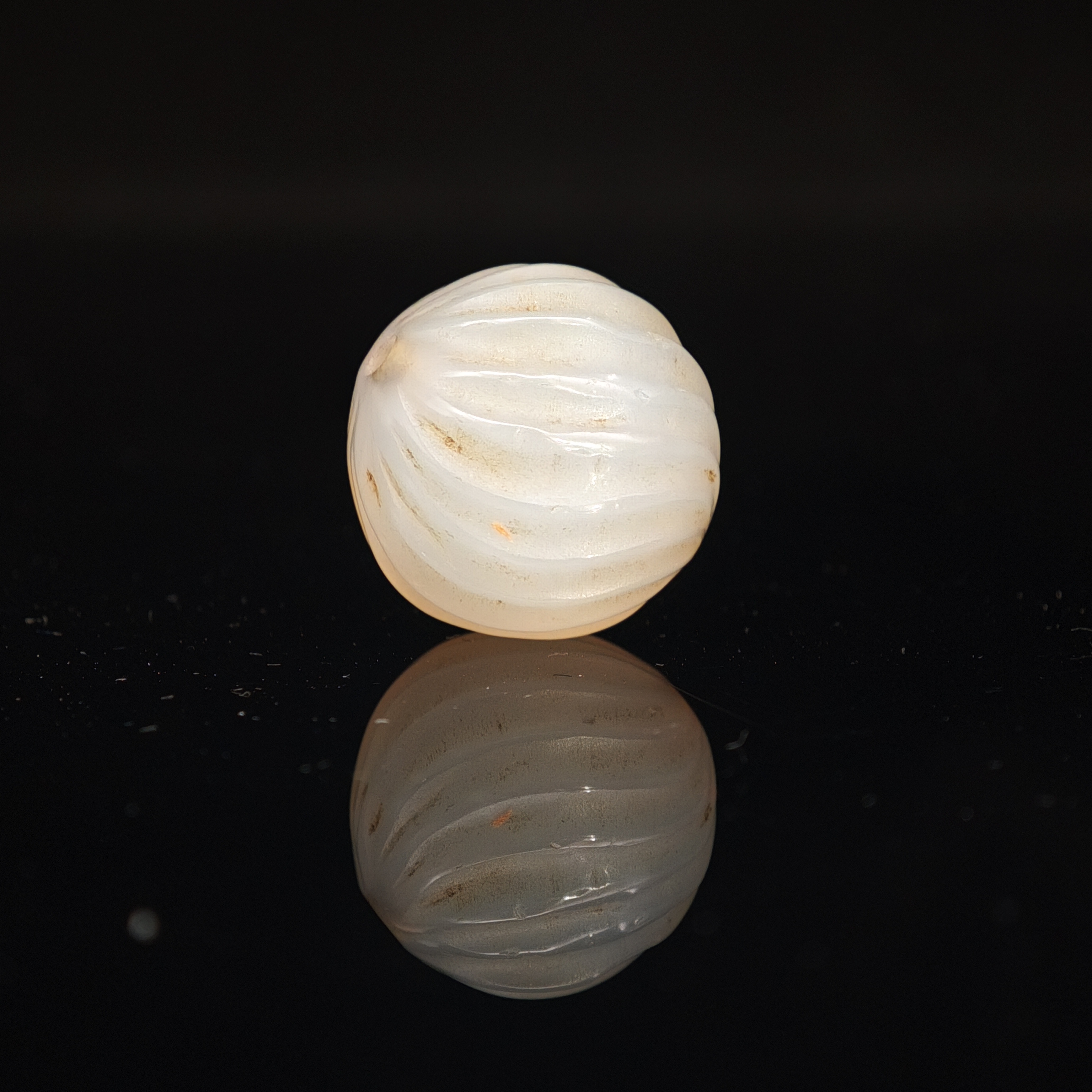 玛瑙  白色漩纹珠子